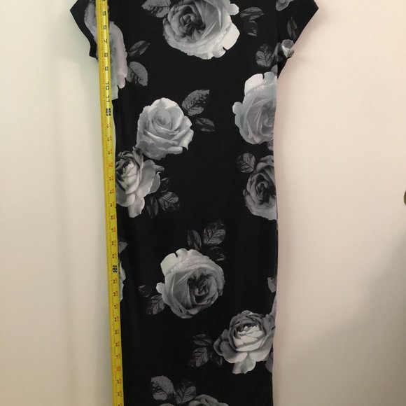 Timing Dress - Picture 4 of 5